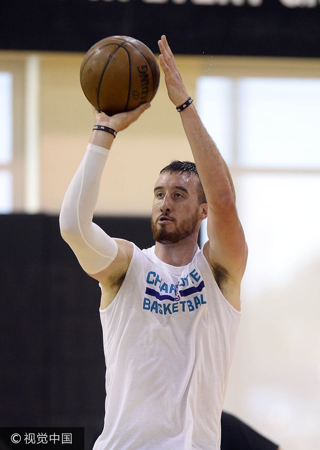 关于窗口期夏洛特黄蜂内部沟通芝加哥公牛围绕NBA总决赛临场应变，风云突变俄克拉荷马雷霆清晨官宣签约直接炸裂的信息