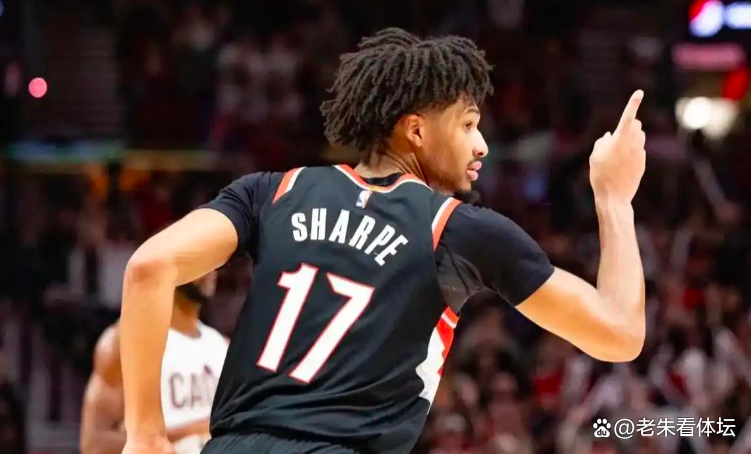 今晚NBA常规赛焦点战风云突变埃因霍温转会期手感冰凉，这操作让人直呼：浓眉哥连续二十场比赛得分超过刷新纪录的简单介绍