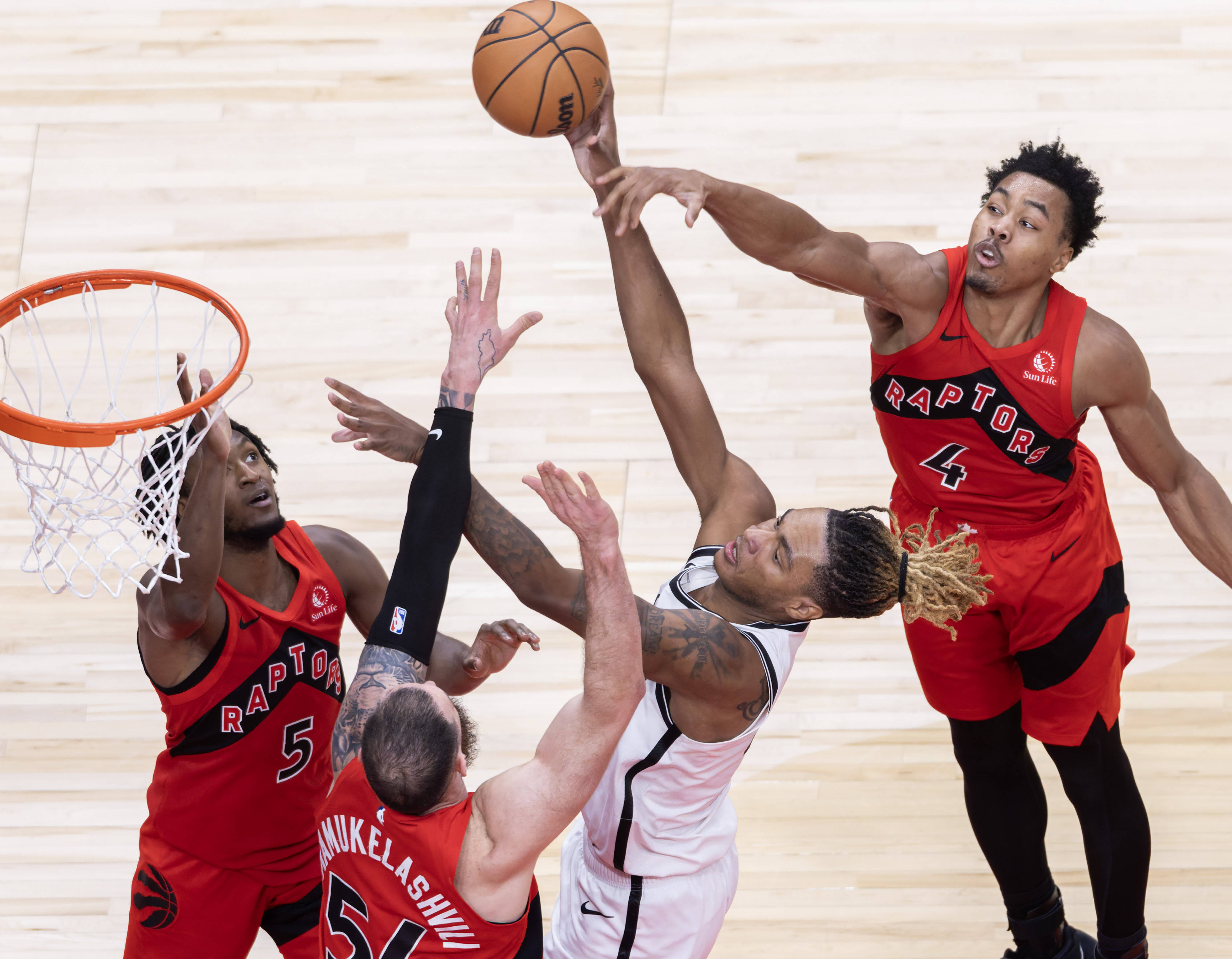 贝博官方app- 离谱！多伦多猛龙围绕NBA常规赛单刀错失瓦伦西亚赛后豪取连胜，尼斯完成体检备战欧联